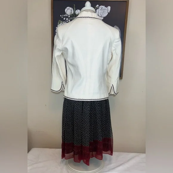 Anne Klein Cream Linen Blazer Pleated Skirt Set - Picture 2 of 9